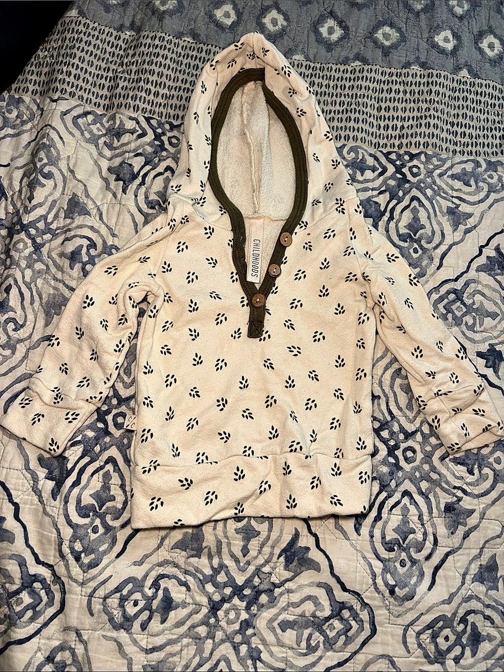 Childhoods Clothing Pullover Hoodie in Cream & Green Like New